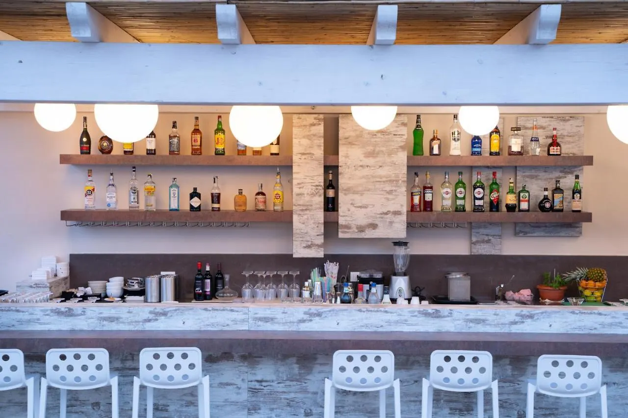 Amareclub Red Sun Village Isola Rossa  Ιταλία