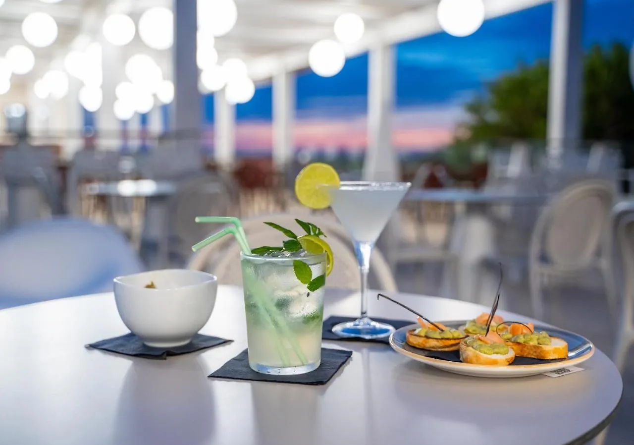 Amareclub Red Sun Village Isola Rossa  Hotel
