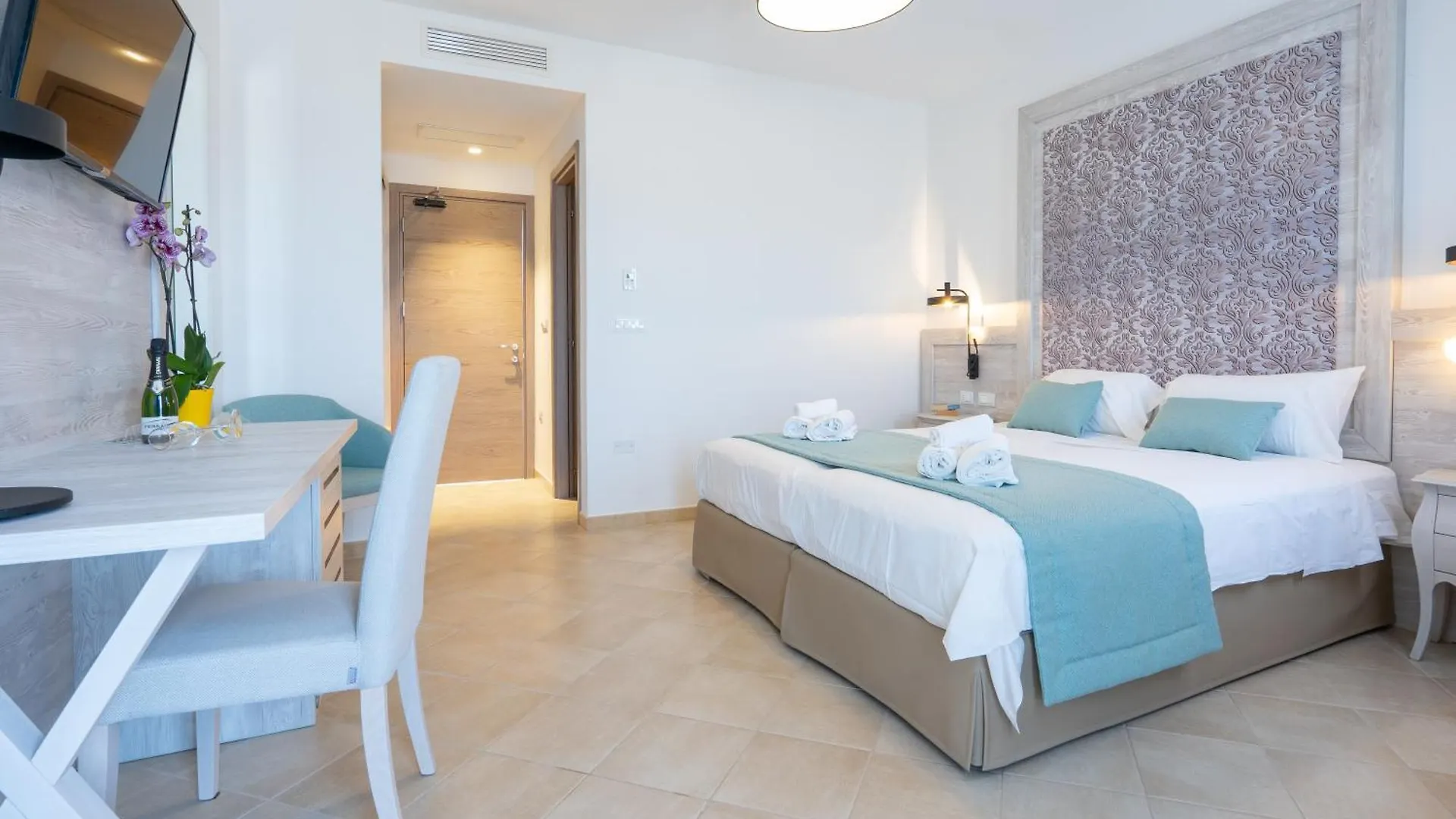 **** Hotel Amareclub Red Sun Village Isola Rossa Itália
